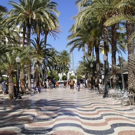 41 Calle Espronceda 아파트 *